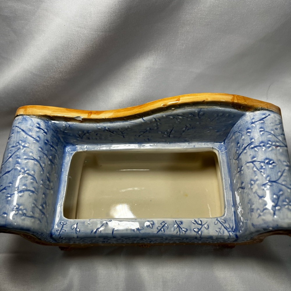 Vintage Dolomite‎ Ceramic Cat on Sofa Trinket Box Blue MCM Victorian Settee - Picture 2 of 6